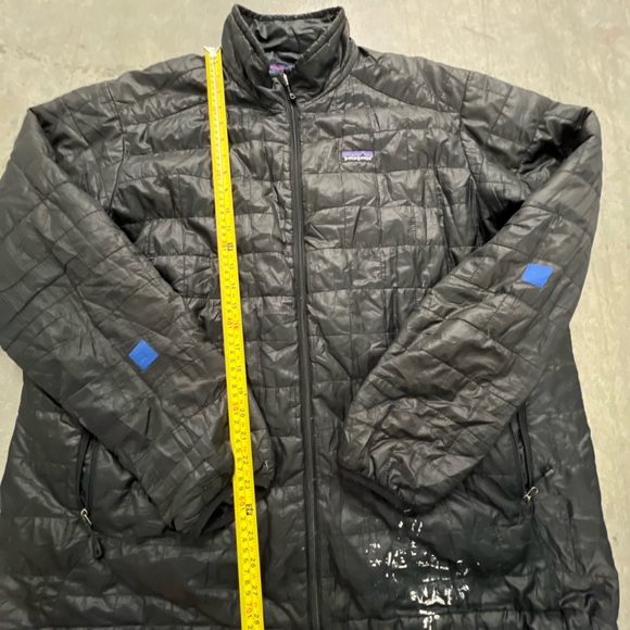 Patagonia Men's Black Puffer Jacket - Picture 2 of 10